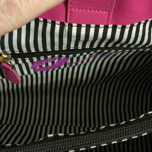 Luv Betsey Johnson Breann Quilted Tote with Pink and Black Heart Accents. NEW! - Picture 15 of 15